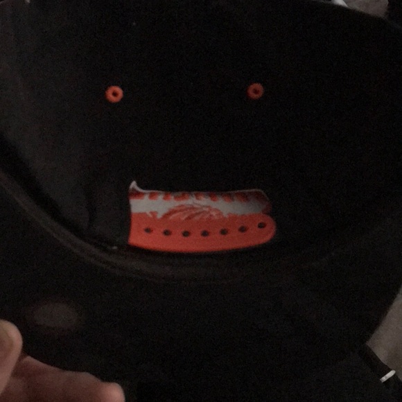 Adidas knicks snap back - Picture 2 of 2